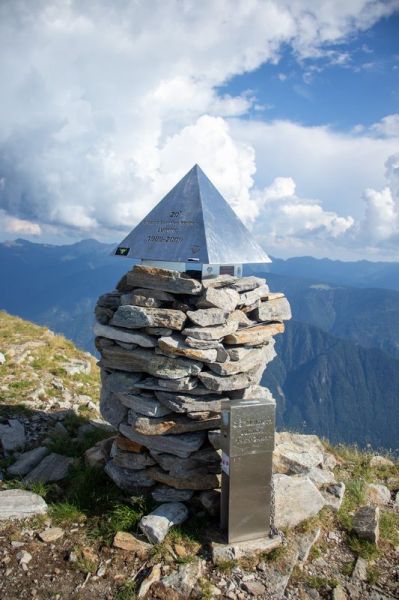 Clicca per vedere l'immagine alla massima grandezza