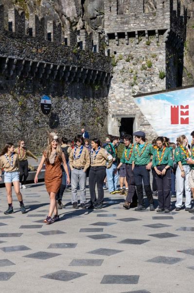 Clicca per vedere l'immagine alla massima grandezza