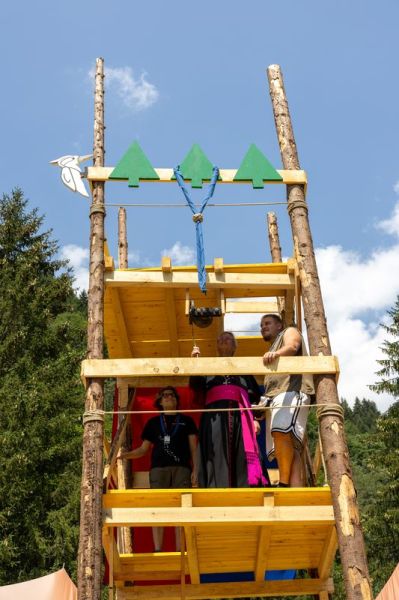 Clicca per vedere l'immagine alla massima grandezza